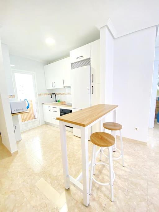 Apartamento Piso Recien Reformado En Centro Garrucha Exterior foto